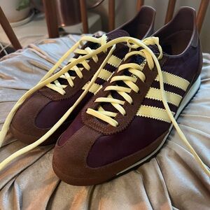 Adidas-  Women’s SL72  Maroon/Almost yellow/Preloved brown